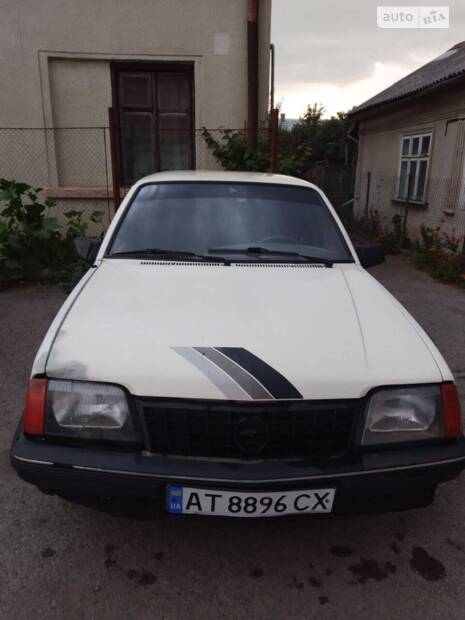 Opel Ascona 1986