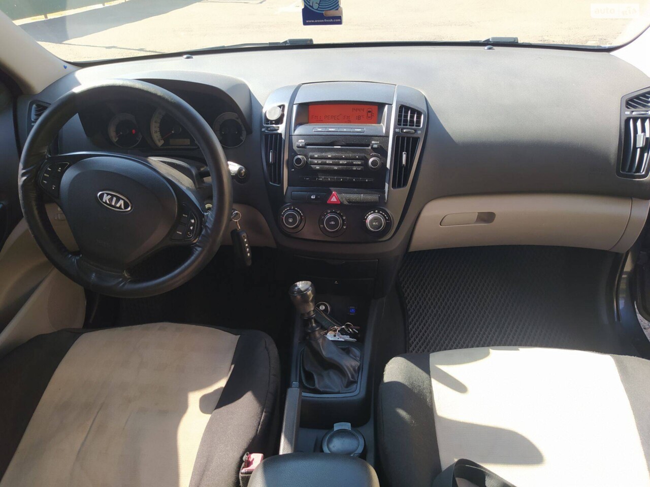 https://cdn.riastatic.com/photos/auto/garage-photo/21/2149/214908/214908hd.jpg