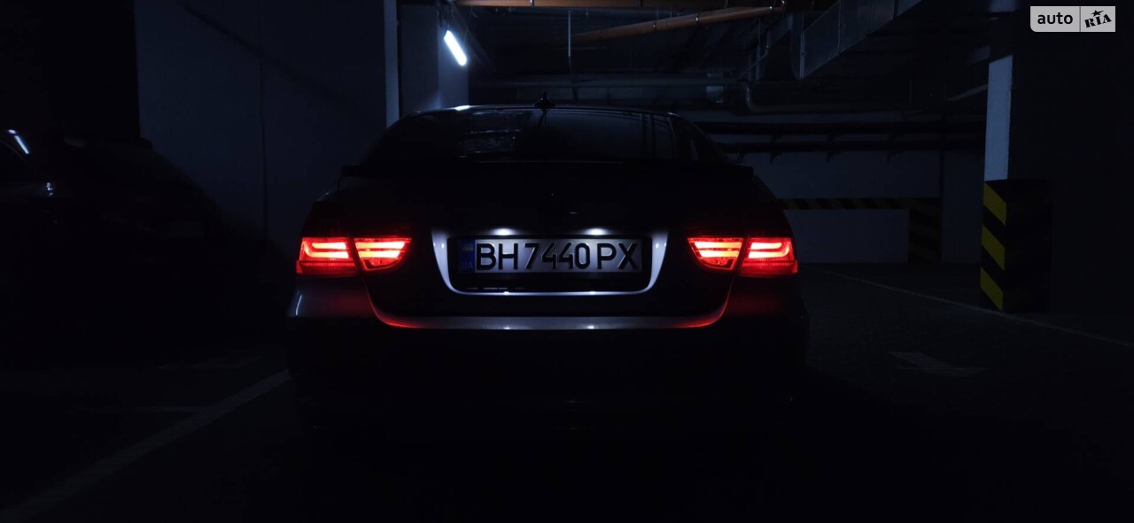 BMW 3 Series 2011