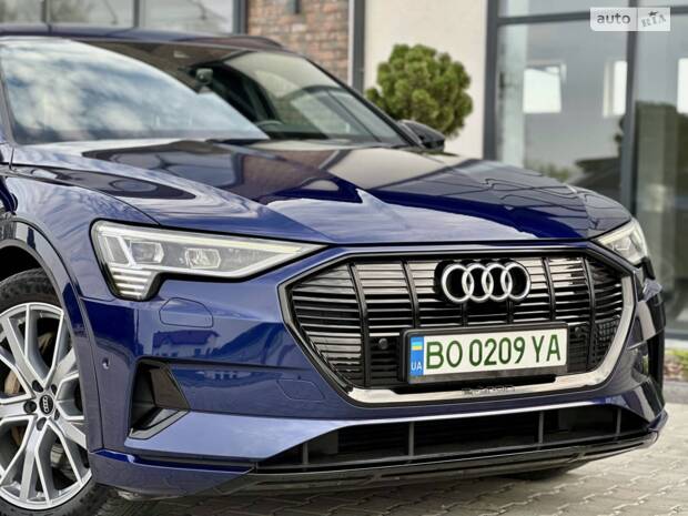 Audi e-tron 2019
