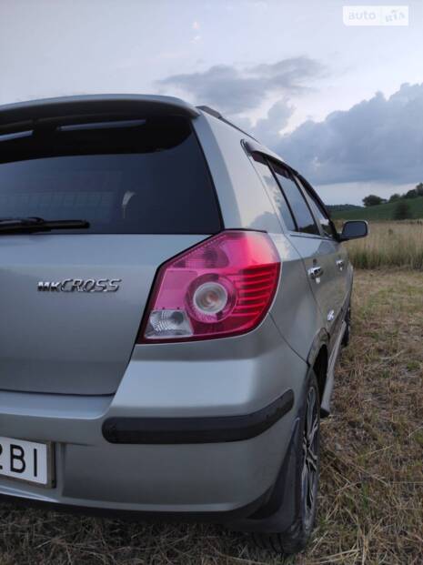 Geely MK Cross 2013
