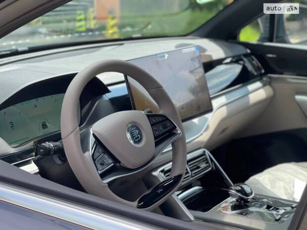 Китайські електричні машини---BYD-TangEV