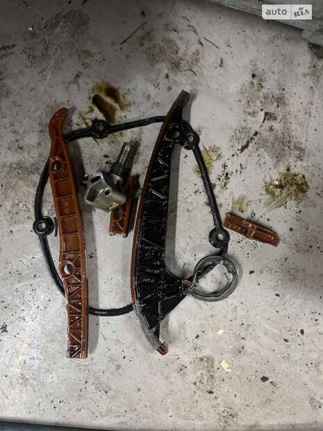 Заміна цепу грм та доп механізмів з ним 