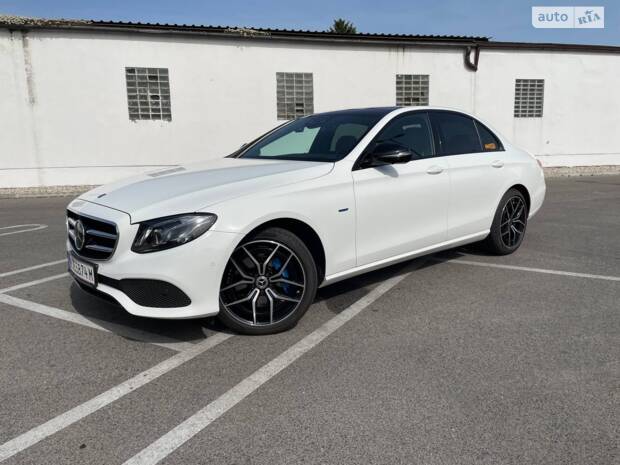 Mercedes-Benz E-Class 'FakeTaxi'