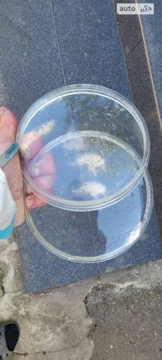 Заміна заводських фар на бі-лед лінзи.