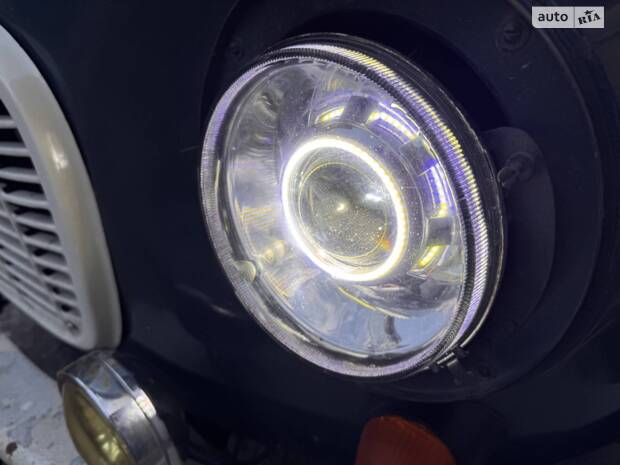 Заміна заводських фар на бі-лед лінзи.