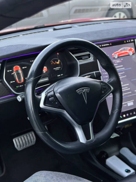 Tesla Model S 2015