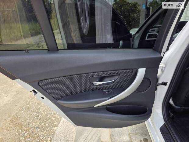 BMW 3 Series 2012