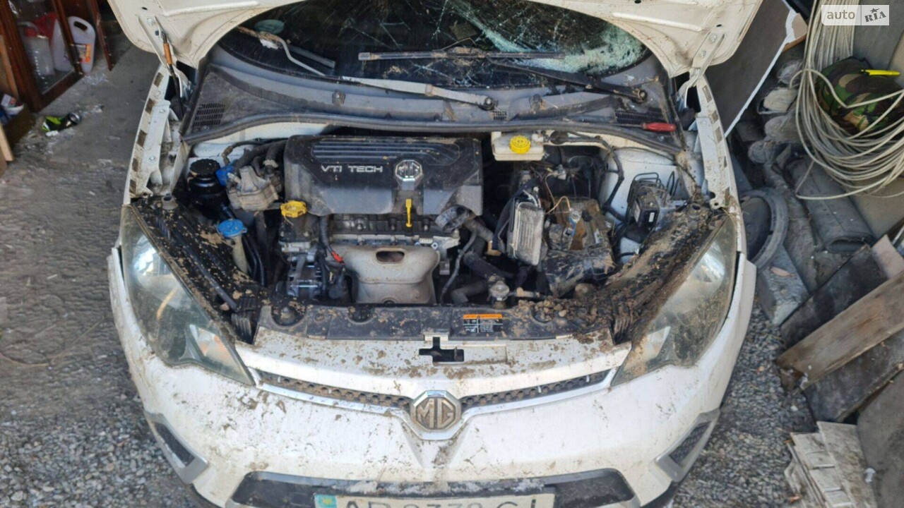 MG 3 Cross 2014