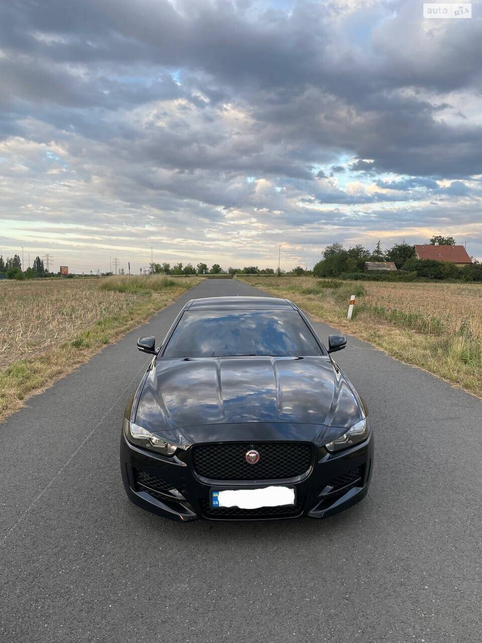 Jaguar XE 2015
