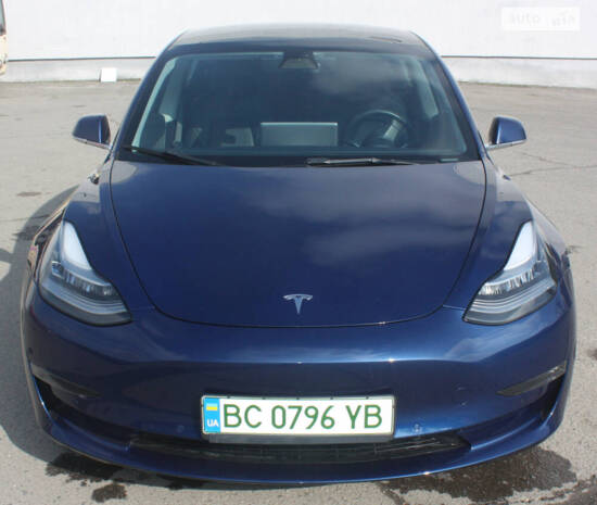 Tesla Model 3 2020