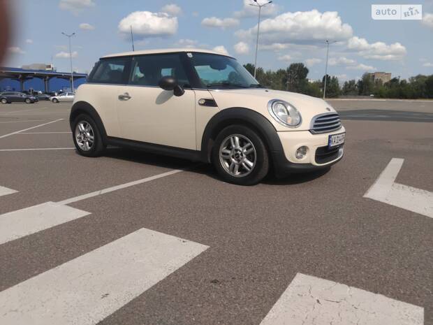 MINI Cooper 2011