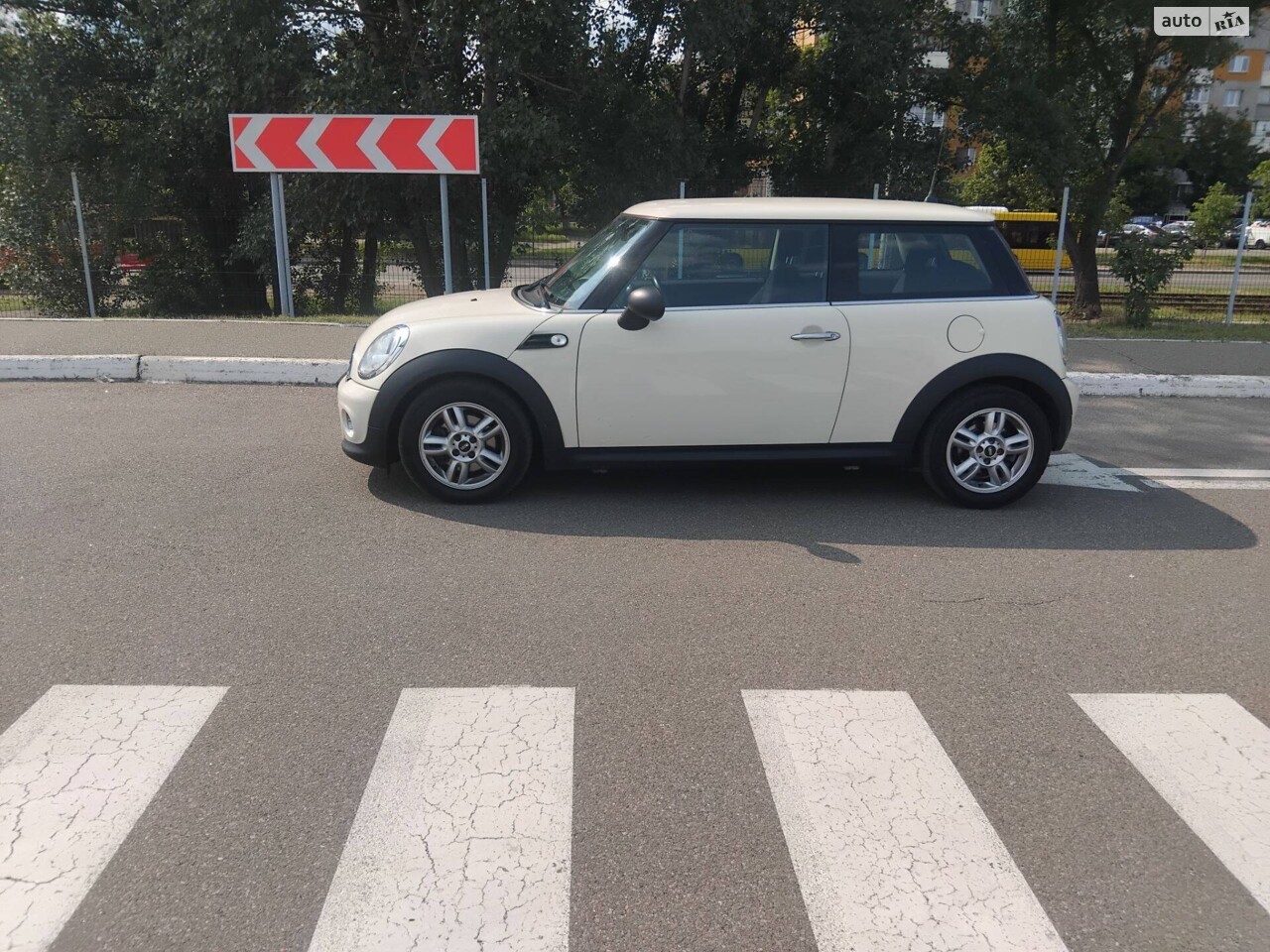 MINI Cooper 2011