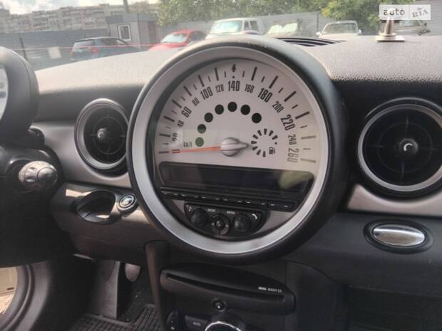 MINI Cooper 2011