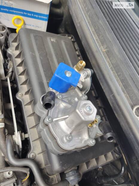 Заміна газового редуктора Tomasetto та фарбування супортів на Skoda Fabia