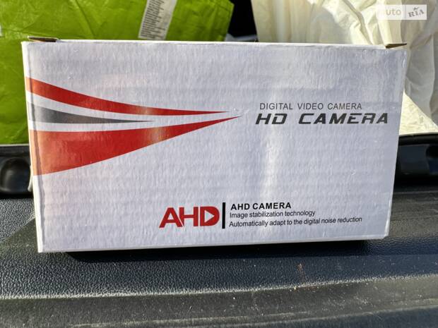 Заміна камери заднього виду