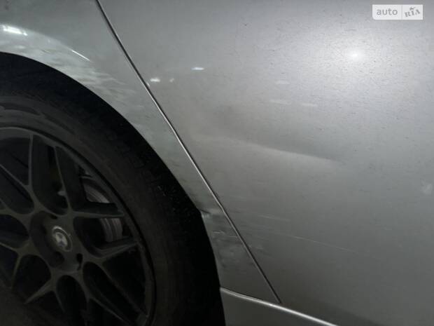 Рихтовка та покраска задньої двері та арки, або "Як я классно заїхав на свій паркінг"