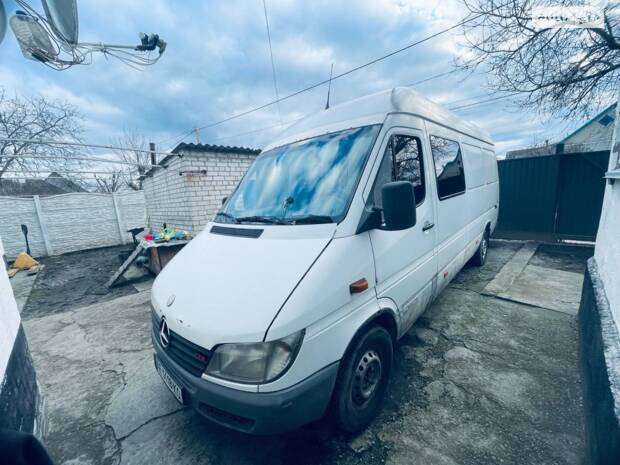 Mercedes-Benz Sprinter 2000