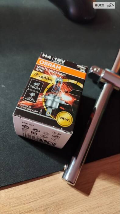 Заміна лампи основної фари