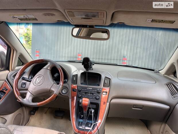 Lexus RX 2003