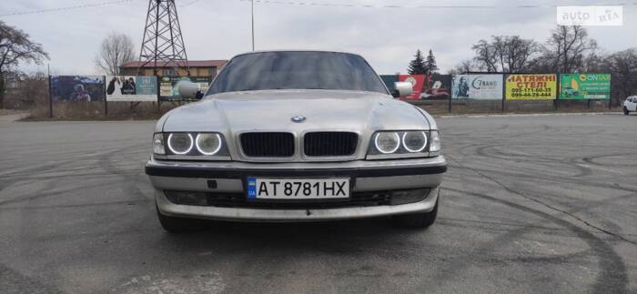 BMW 7 Series 1995