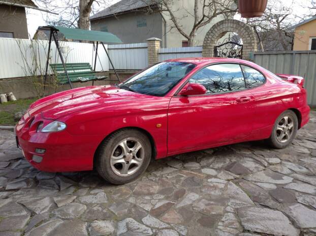 Hyundai Coupe 'Sport_car_coupe_2000'