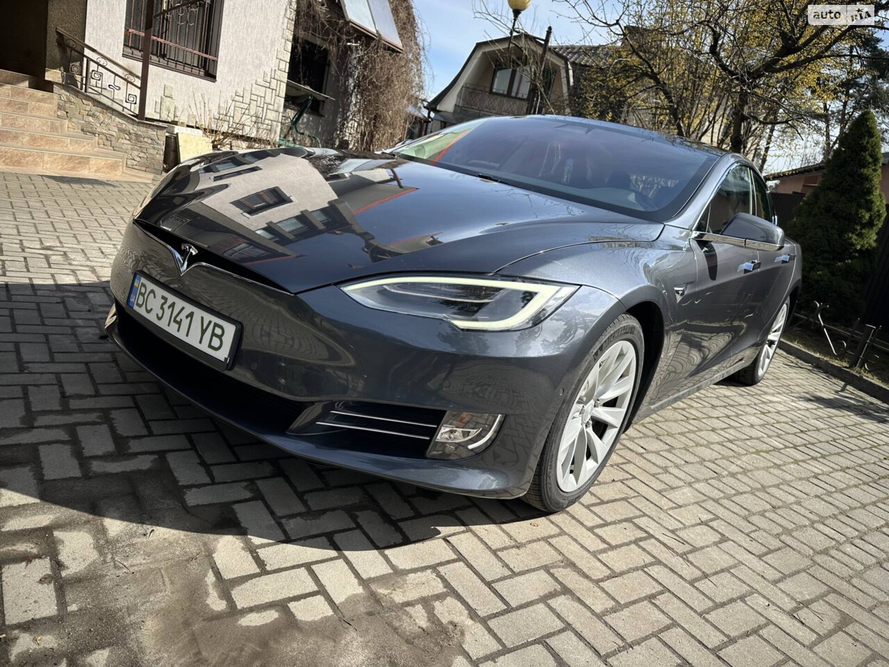 Tesla Model S 'Lemonka'