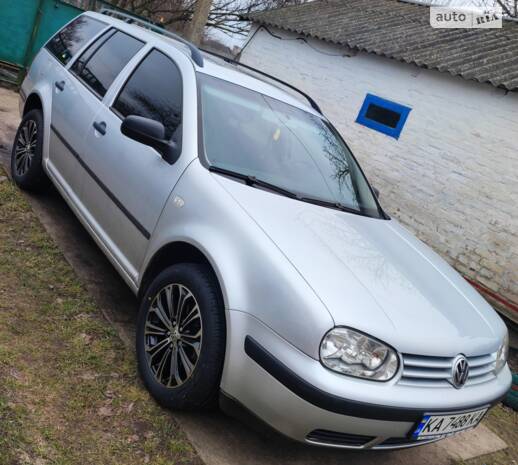 Volkswagen Golf 2003