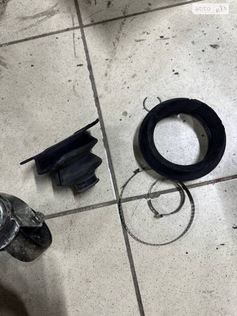 Заміна пильника напіввіссі