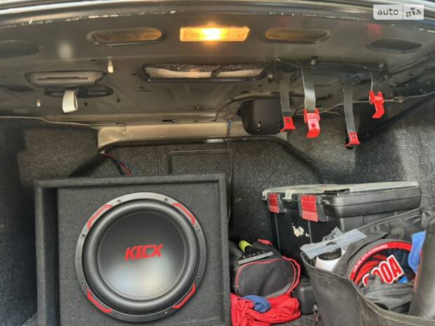 Кнопка ESP + дрібниці в багажник