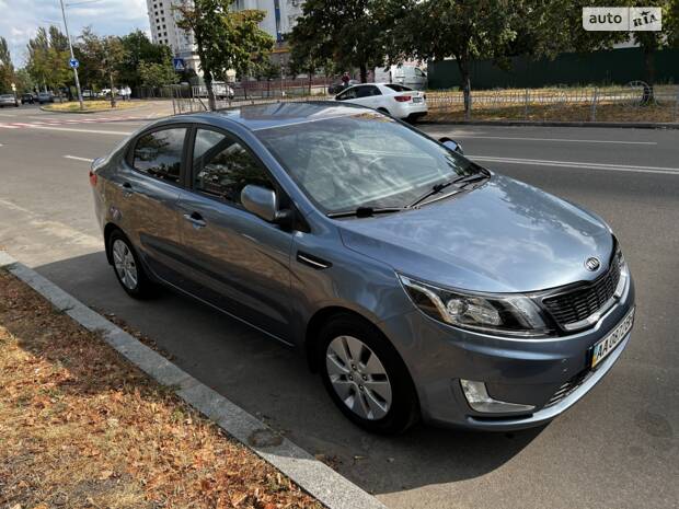 Kia Rio 'blue_helicopter'