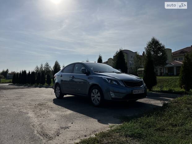 Kia Rio 'blue_helicopter'