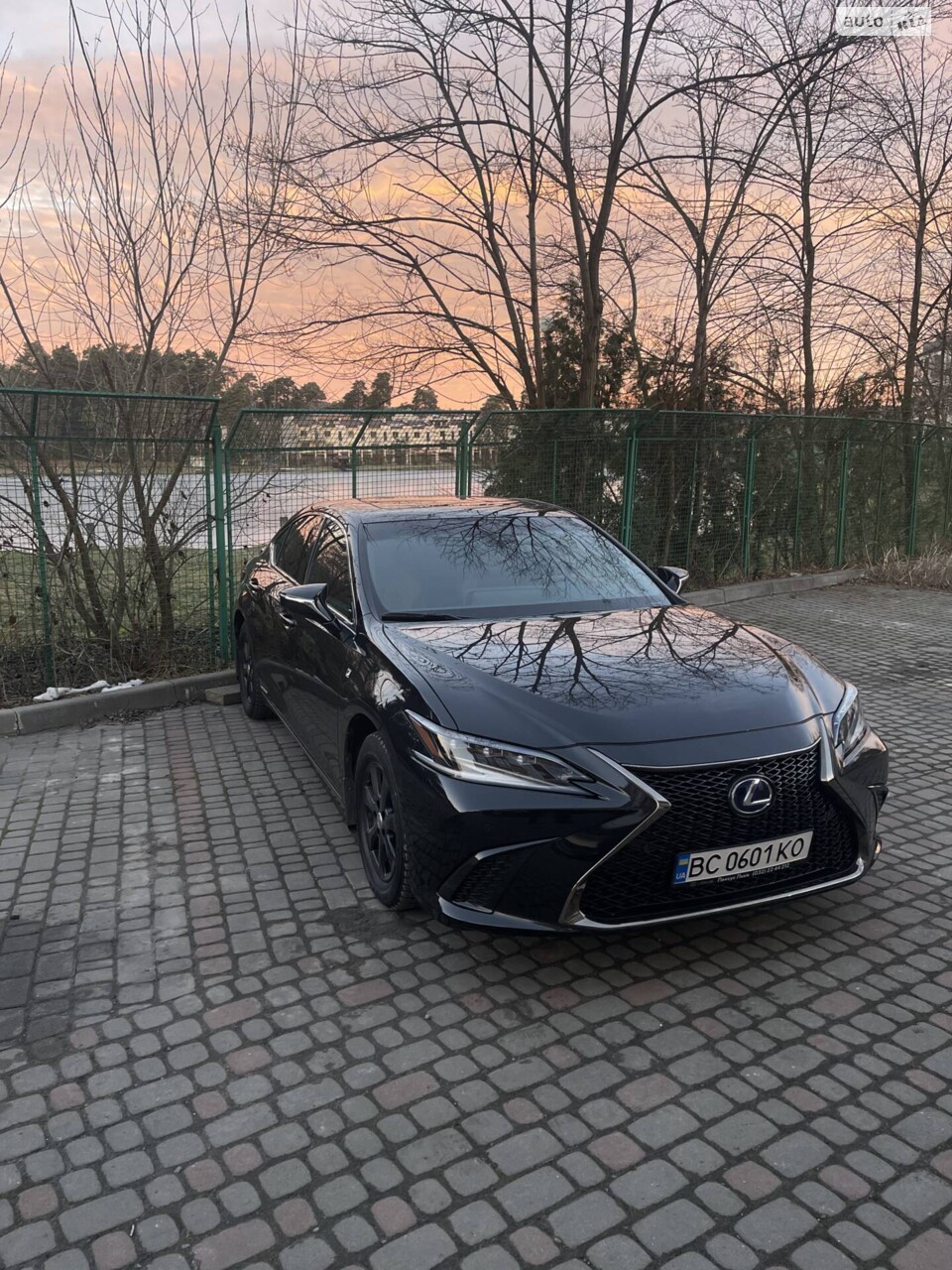 Lexus ES 'Lusja'