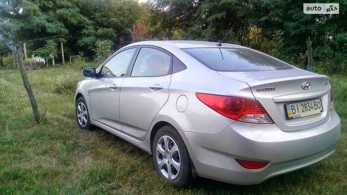 Hyundai Accent 2011