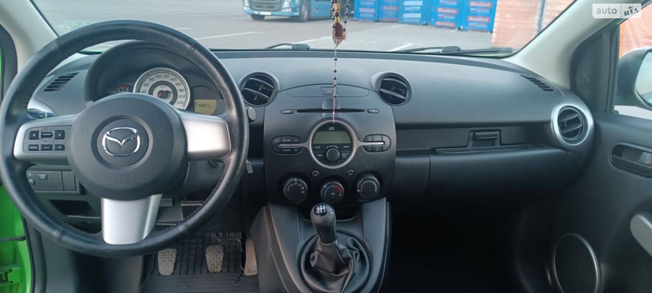 Mazda 2 2007