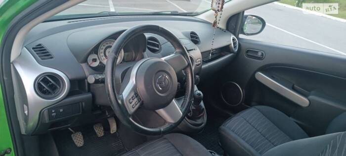 Mazda 2 2007