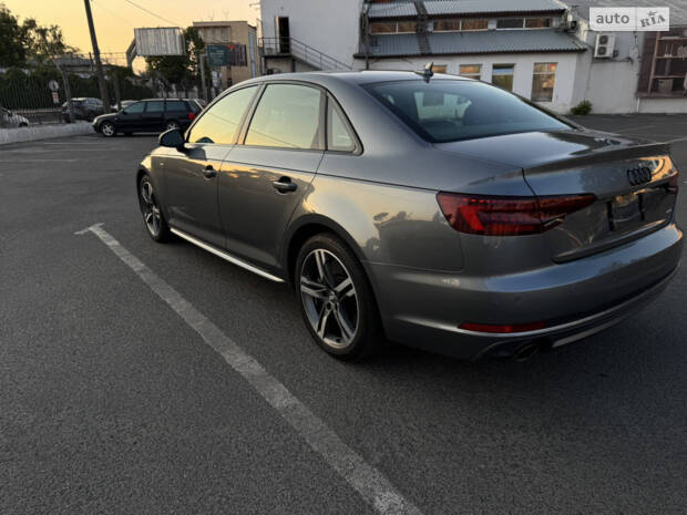 Audi A4 2018