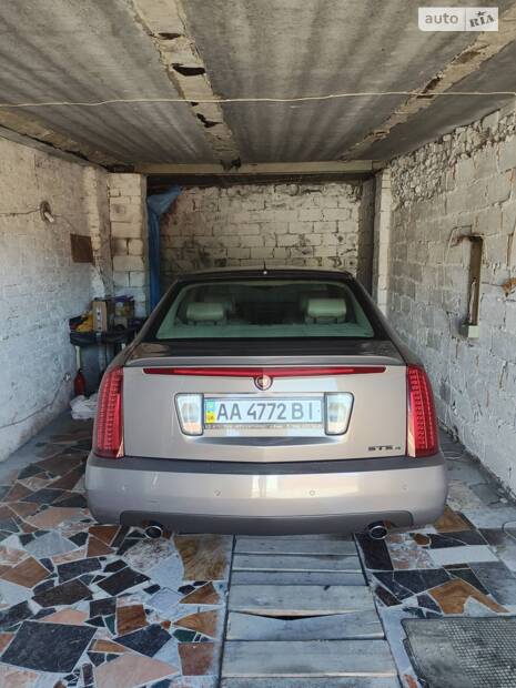 Cadillac STS 'STS4 V8'