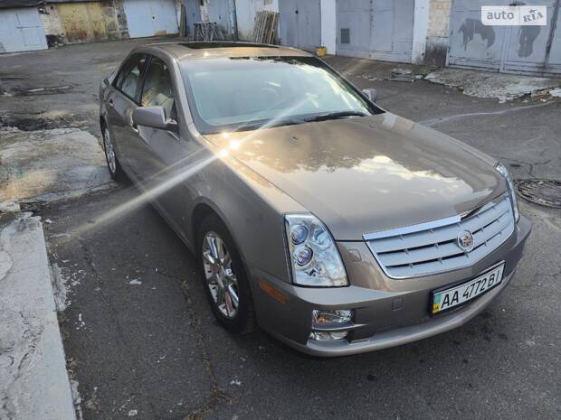 Cadillac STS 'STS4 V8'
