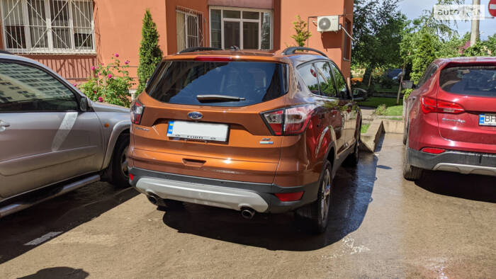 Пів року в Одесі, або до такого Ford Escape не був готовий