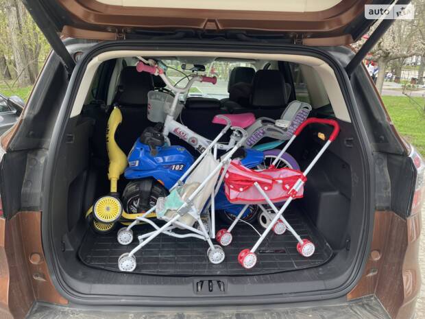 Що ви знаєте про великий багажник, або таким повинен бути сімейний кросовер?