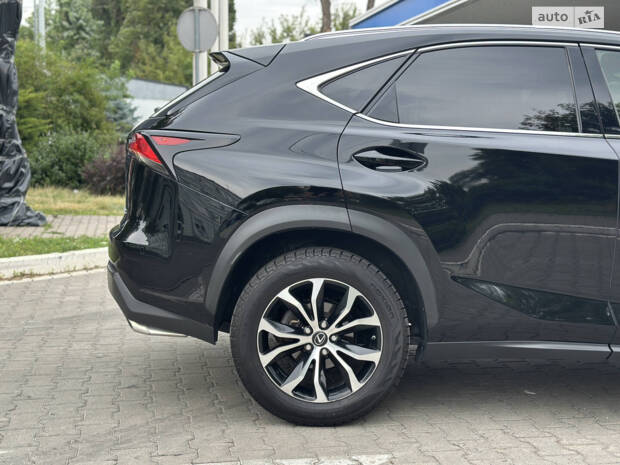 Lexus NX 2017