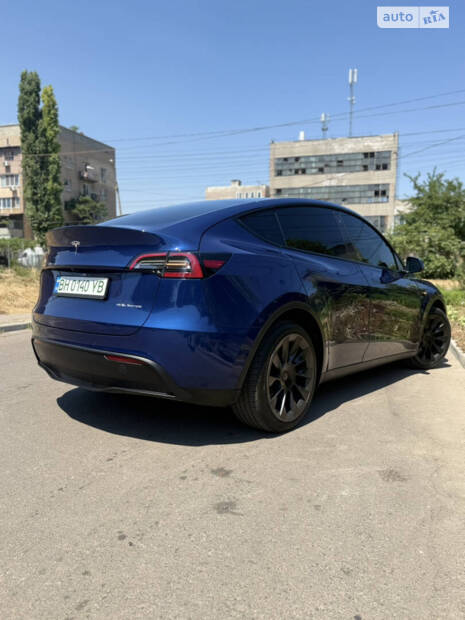Tesla Model Y 2022