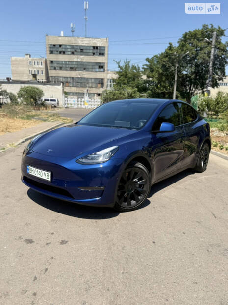 Tesla Model Y 2022