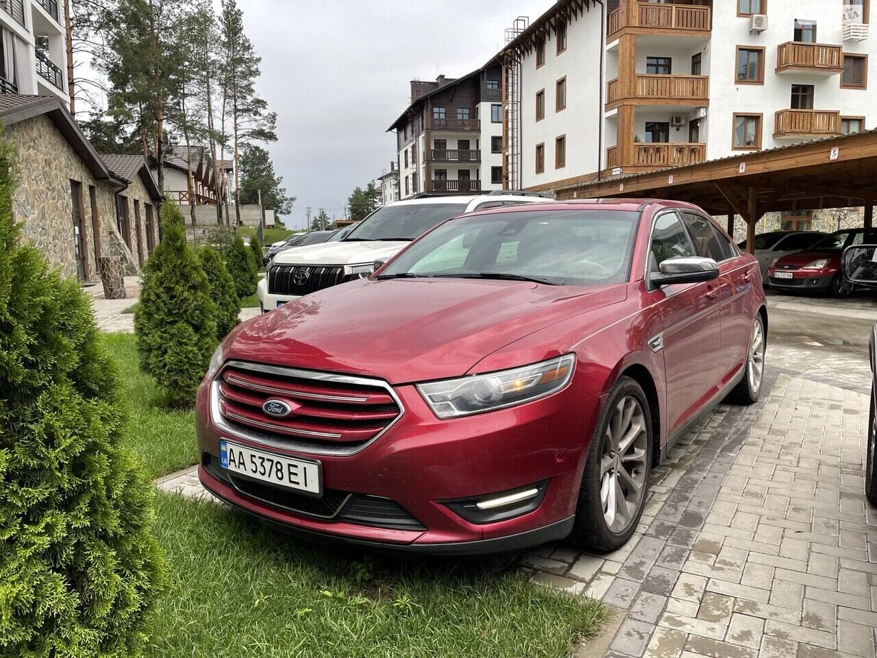 Ford Taurus 2016