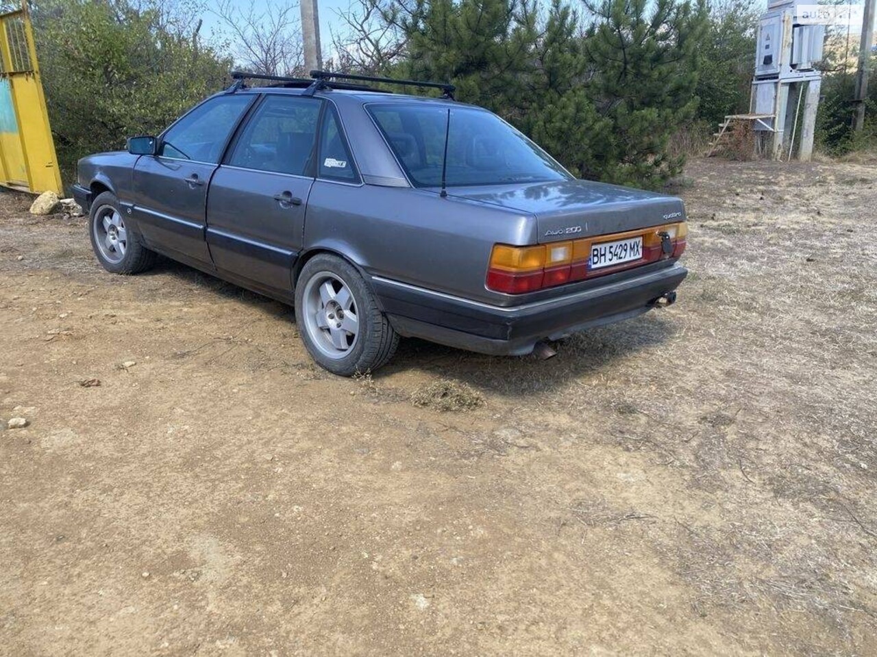 Audi 200 1988