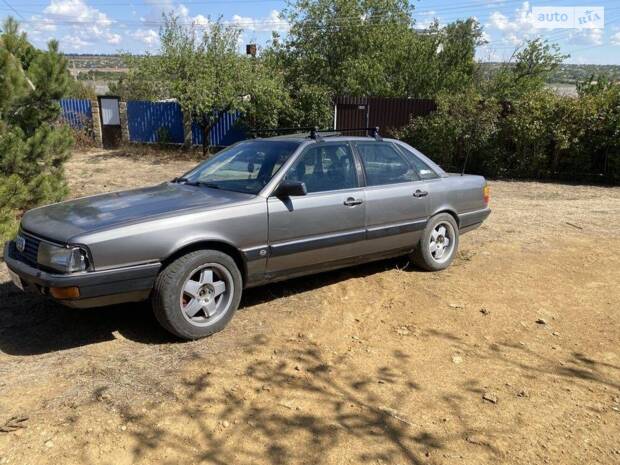Audi 200 1988