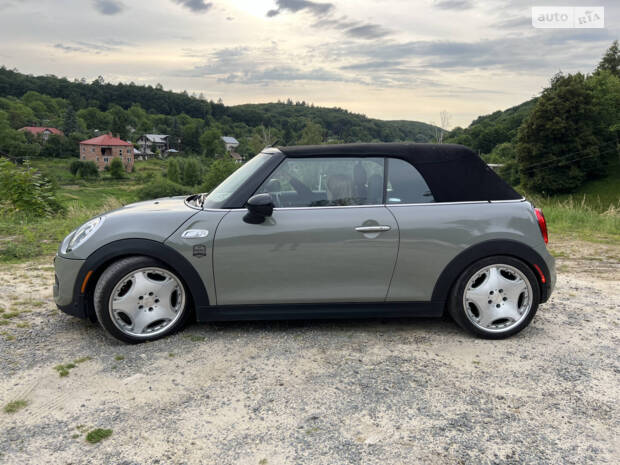 MINI Convertible 2016