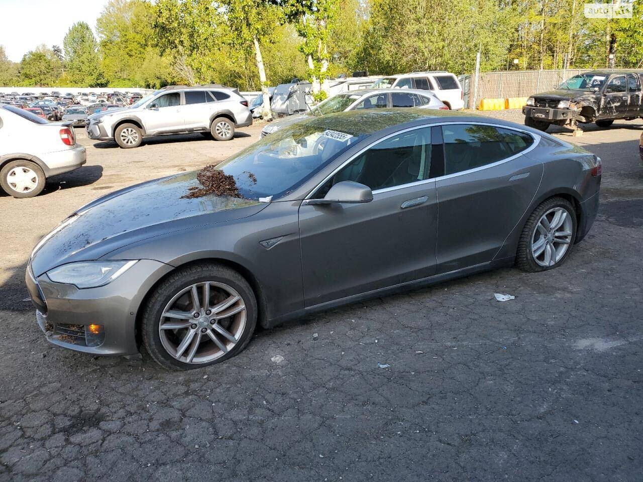 Tesla Model S 2015