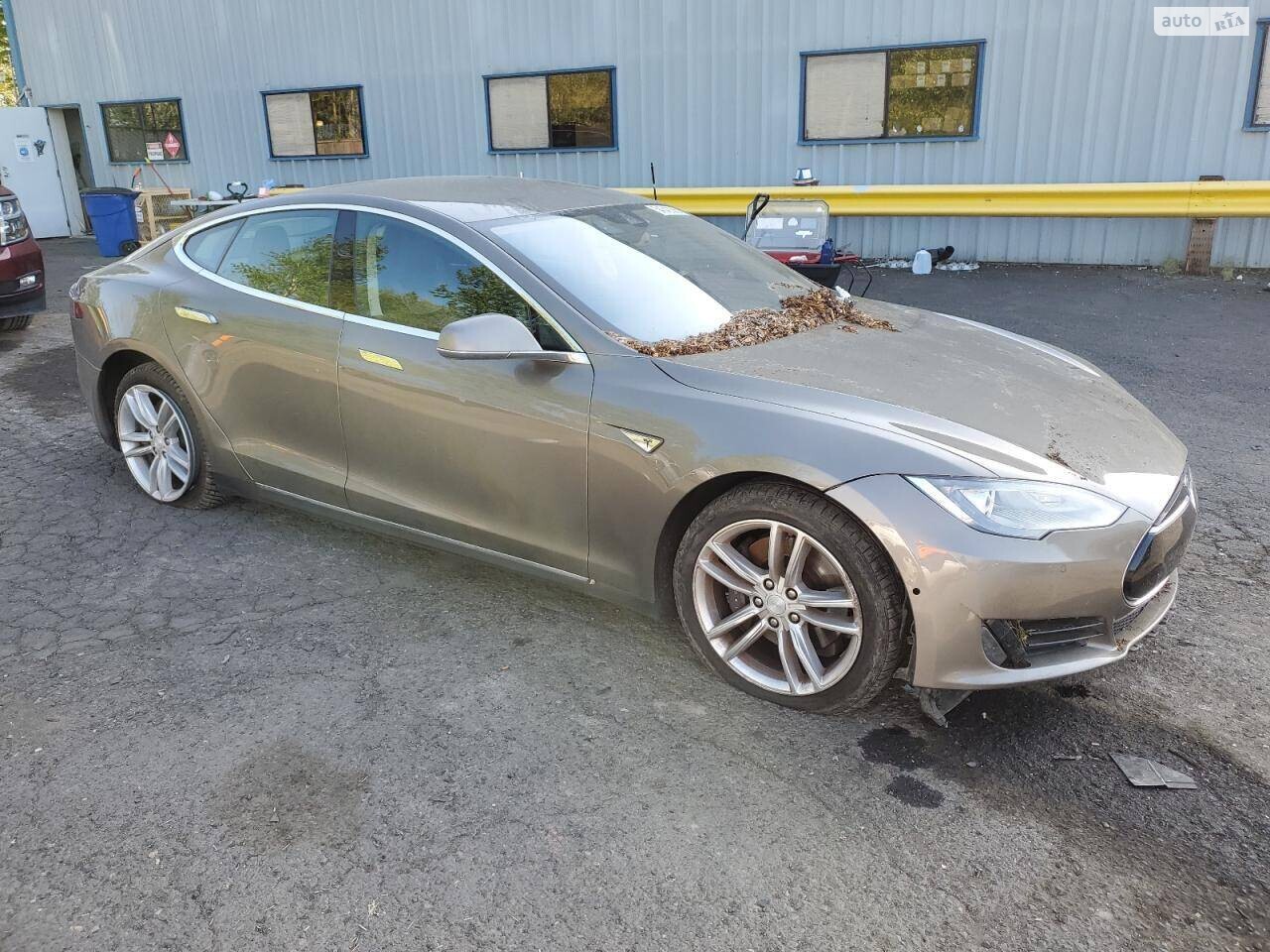Tesla Model S 2015
